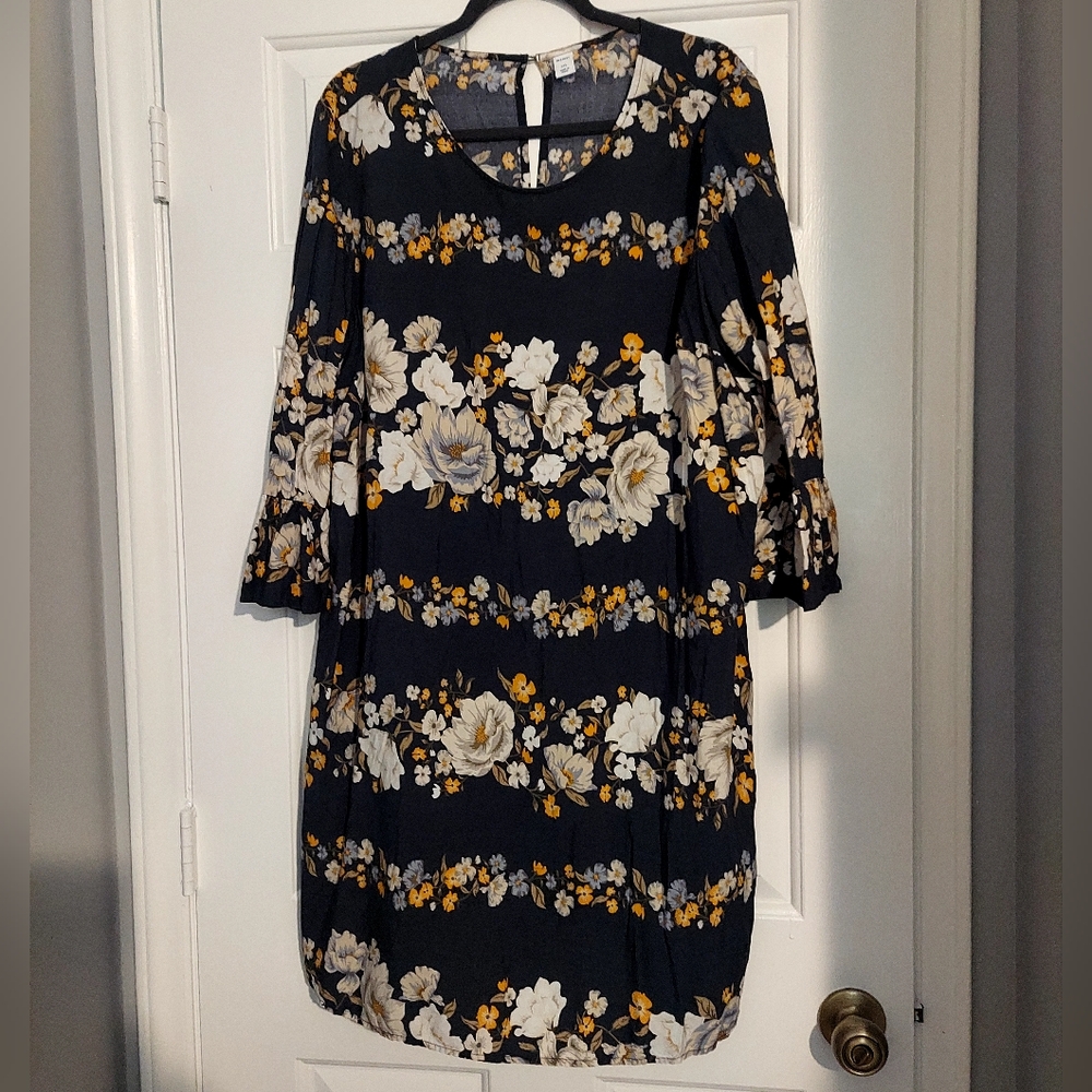 Old Navy Black Floral Long Sleeve Dress